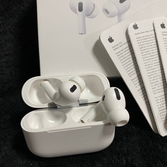 🌹🌹The all-new fifth generation Apple earphones💎💎 - Picture 2 of 6